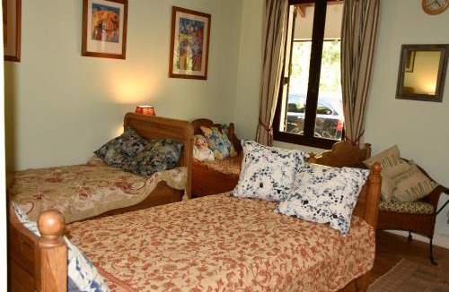 Tanetane Bed & Breakfast | Triple Room Bed and Breakfast main House