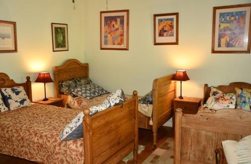 Tanetane Bed & Breakfast | Triple Room Bed and Breakfast main House