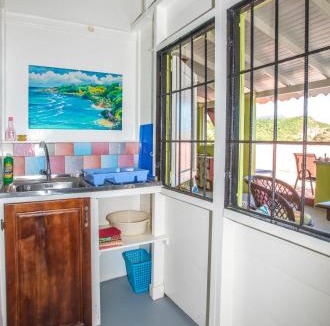 Calibishie House | Veranda View Guesthouse
