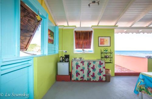 Calibishie House | Veranda View Guesthouse