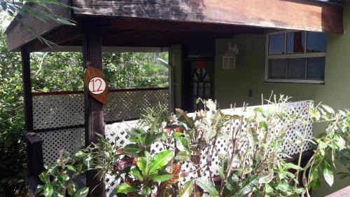 Marigot Hotel | Hibiscus Valley Inn