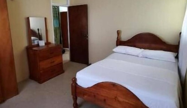 Sister's House Apt.2 in Berekua