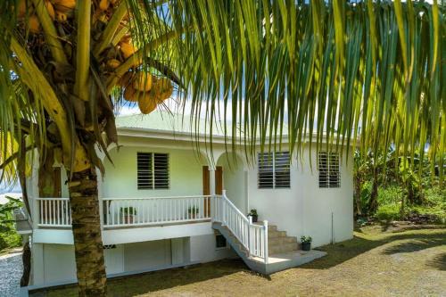 Ferapalms Tropical Escape with Ocean & Mountain View